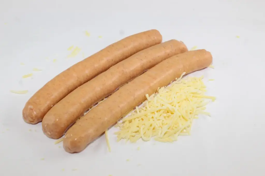 SAUCISSE DE POULET-FROMAGE HALAL 500gr (± 5 x 100 gr)