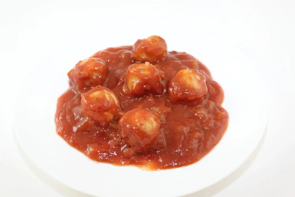 [11400020] BALLETJES IN TOMATENSAUS 1 KG